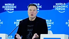 Илон Маск присутствует на ежегодной встрече Всемирного экономического форума в Давосе, Швейцария, в четверг, 22 января 2026 года.