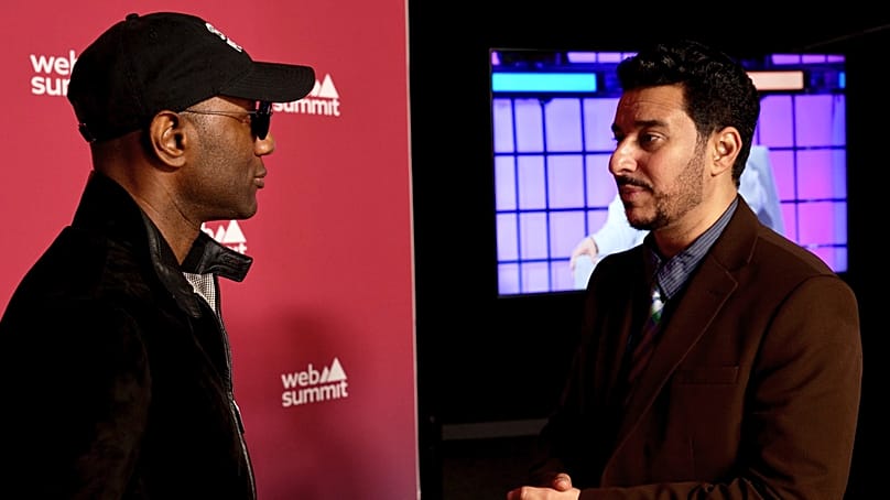 Aloe Blacc speaking with Euronews