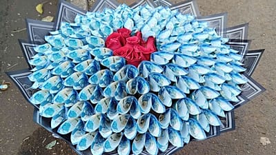 Kenya bans 'cash bouquets' ahead of Valentine's Day