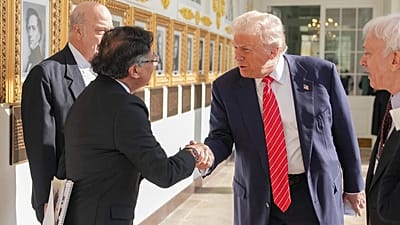 Petro y Trump se dan la mano en la Casa Blanca, 3 de febrero de 2026. 