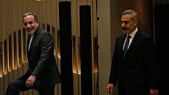 İran Dışişleri Bakanı Abbas Arakçi, Türkiye Dışişleri Bakanı Hakan Fidan ile birlikte İstanbul'da ortak düzenlenen bir basın toplantısına katılırken, 30 Ocak 2026