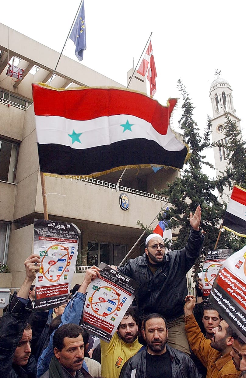  Manifestation devant l'ambassade du Danemark à Damas. 2 février 2006