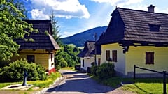 Vlkolínec steht seit neunzehnhundertdreiundneunzig auf der UNESCO-Welterbeliste.