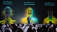 BAE Kabine İşleri Bakanı ve Dünya Hükümetler Zirvesi Başkanı HE Mohammad Al Gergawi, 3 Şubat 2026 tarihinde Dubai'de 2026 etkinliğinin açılışını yapıyor