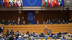 Brüksel'deki son genel kurul oturumu Uluslararası Holokost Anma Günü münasebetiyle düzenlendi.