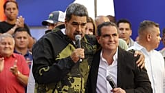 Ο Nicolás Maduro και ο Alex Saab στο Καράκας της Βενεζουέλας, 23 Ιανουαρίου 2024.