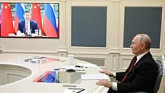 Der russische Präsident Wladimir Putin spricht mit dem chinesischen Präsidenten Xi Jinping per Videokonferenz im Kreml in Moskau, Mittwoch, 4. Februar 2026