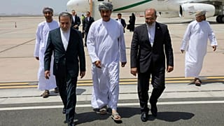 ورود عباس عراقچی به مسقط، عمان برای مذاکرات با نماینده آمریکا در خاورمیانه – ۱۱ مه ۲۰۲۵