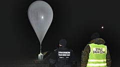 Im Ballon geschmuggelte Zigaretten