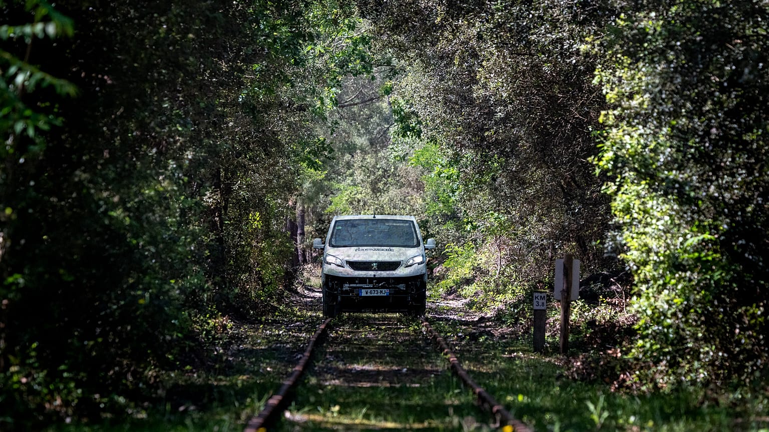 Battezzati Ferromobili, questi veicoli puntano a rafforzare i collegamenti verdi nelle aree rurali dipendenti dall'auto.