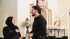 Emanet ailesi, dükkanlarında görüntüleniyor