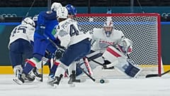 Margaux Mameri, portiere della nazionale femminile di hockey, nella prima partita del girone contro l'Italia ai Giochi di Milano-Cortina (5 febbraio 2026)