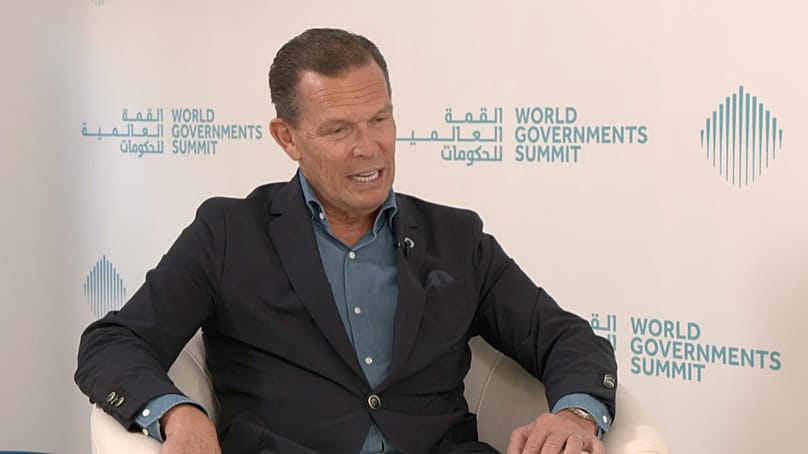 Ο διευθύνων σύμβουλος της Hugo Boss, Ντάνιελ Γκρίντερ, μιλά στο Euronews στη Σύνοδο Παγκόσμιων Κυβερνήσεων (WGS) τον Φεβρουάριο του 2026.