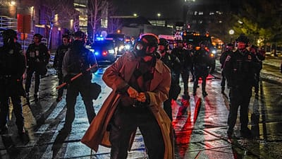 Mieszkańcy Minneapolis protestujący przeciw działaniom ICE