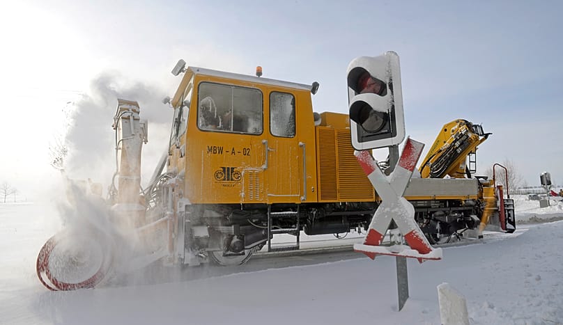 Selbst der Winterdienst kann nicht viel gegen die gefährliche Witterung ausrichten. 