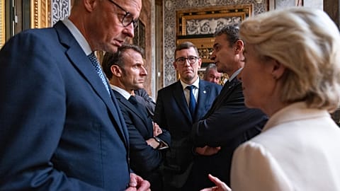 Les dirigeants de l'UE sont divisés sur la question des entretiens directs avec Vladimir Poutine.
