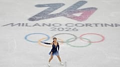 Kaori Sakamoto de Japón compite durante el evento por equipos femenino de patinaje artístico en los Juegos Olímpicos de Invierno de 2026, en Milán, Italia, el 6 de febrero.