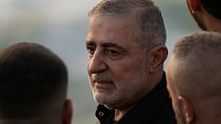 حضر وفيق صفا، رئيس وحدة الاتصال والتنسيق في حزب الله، فعاليةً عند صخرة الروشة البحرية الشهيرة، في بيروت، لبنان، 25 سبتمبر/أيلول 2025.