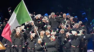 Les athlètes italiens défilent lors de la cérémonie d'ouverture des Jeux olympiques d'hiver de 2026, à Milan, en Italie, le vendredi 6 février 2026.