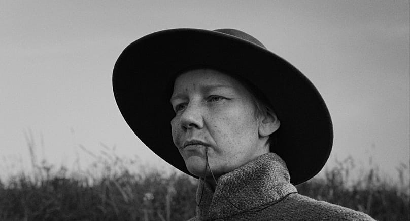 Ein unbekannter Erbe will Teil einer Dorfgemeinschaft im 17. Jahrhundert werden. Geben die Bewohner ihm eine Chance?