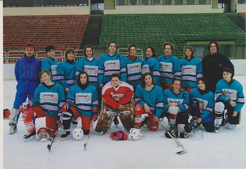 Az első magyar női jégkorongcsapat