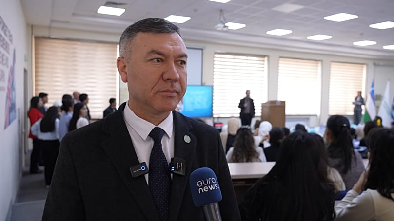 Ο πρύτανης του Κρατικού Πανεπιστημίου Παγκόσμιων Γλωσσών του Ουζμπεκιστάν, Ilhom Tukhtasinov