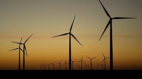 Sébastien Lecornu miniszterelnök megerősítette, hogy "a jövő hét végén" aláírja a régóta várt EPP-t közzétevő rendeletet.