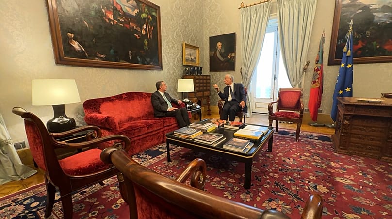 Presidente eleito António José Seguro reunido com Presidente cessante Marcelo Rebelo de Sousa no Palácio de Belém, 9 de fevereiro de 2026