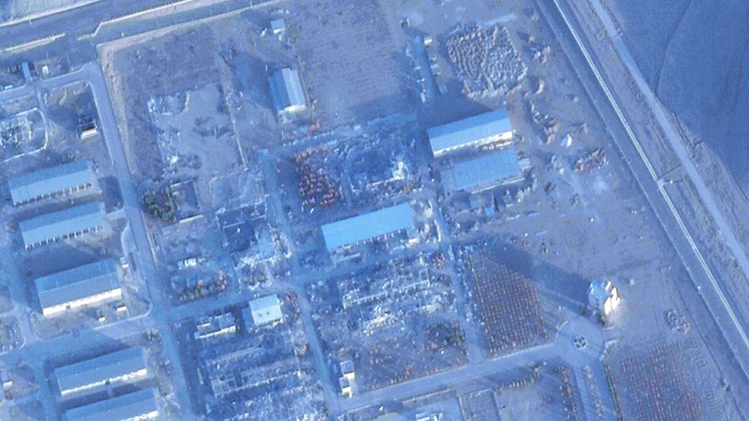 تصویر ماهواره‌ای از تاسیسات هسته‌ای اصفهان