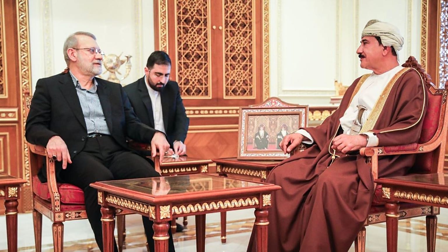 دیدارهای علی لاریجانی با مقام‌های عمان