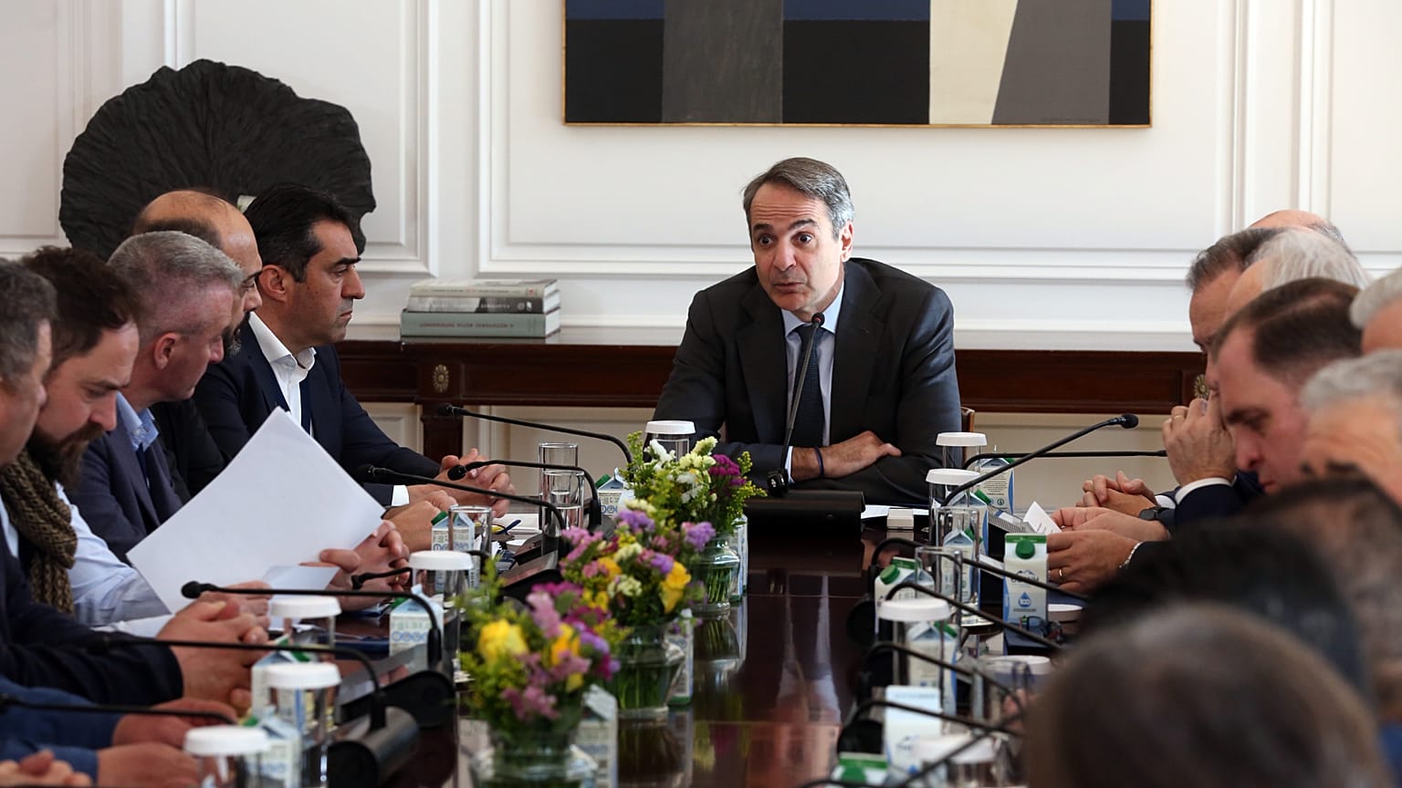 Συνάντηση Κυριάκου Μητσοτάκη με αντιπροσωπεία κτηνοτρόφων στο Μέγαρο Μαξίμου