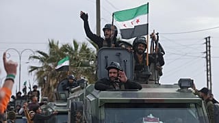 موكب لقوات وزارة الداخلية السورية