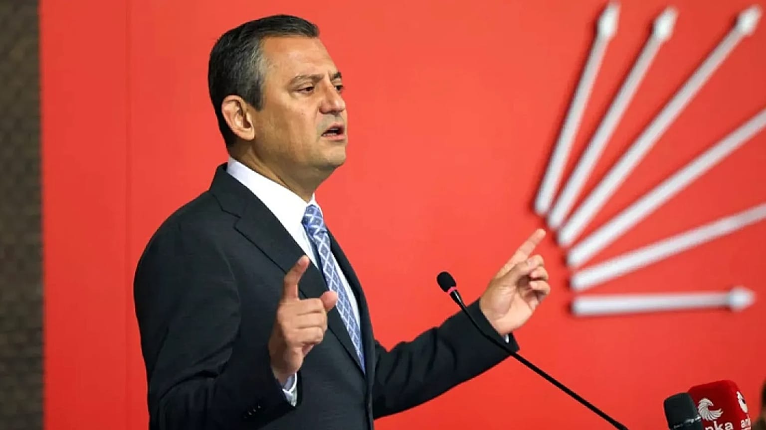 Özgür Özel (Arşiv)