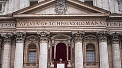 Papst Leo XIV. spricht das Angelus-Mittagsgebet aus dem Petersdom im Vatikan, Januar 2026.