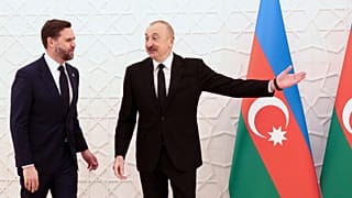 Вице-президент США Джей Ди Вэнс встречается с президентом Азербайджана Ильхамом Алиевым в президентской резиденции "Загульба" в Баку, 10 февраля 2026 г.