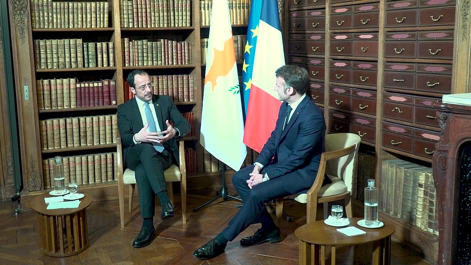 Νίκος Χριστοδουλίδης - Εμανουέλ Μακρόν στην κατ' ιδίαν συνάντηση