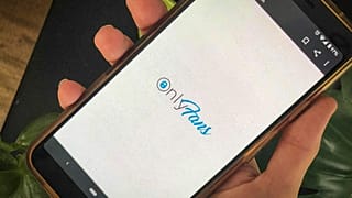 Cette photo montre une application mobile pour OnlyFans, un site où les fans paient les créateurs pour leurs photos et vidéos, jeudi 19 août 2021.