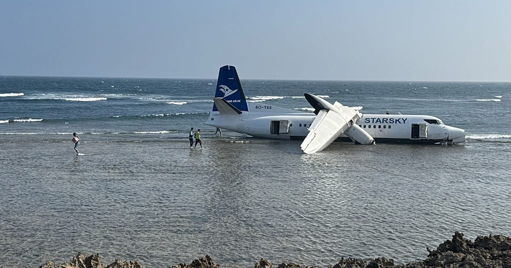 No injuries as Somali passenger plane veers off runway after crash-landing