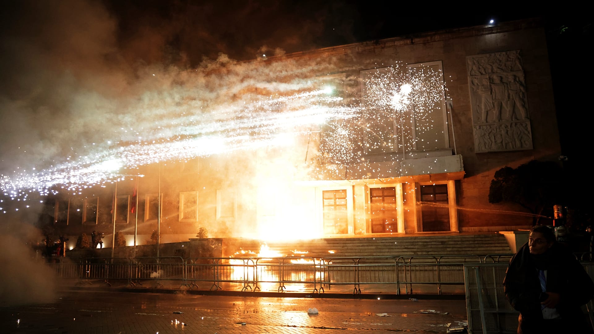 Pillanatkép az esti tüntetésről