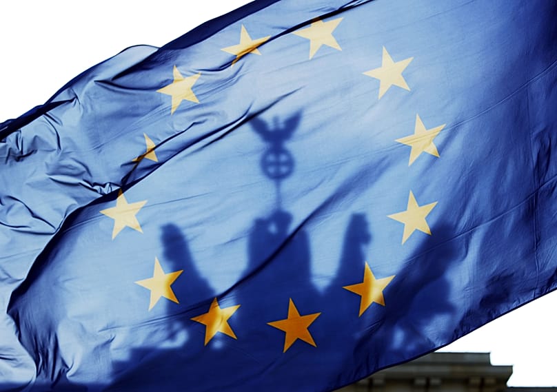 Deutschland ist im EU-Vergleich eher restriktiv, weil Wahlstreitigkeiten und Nachzählungen zunächst über die Wahlprüfung im Bundestag laufen und erst dann vor Gericht landen.