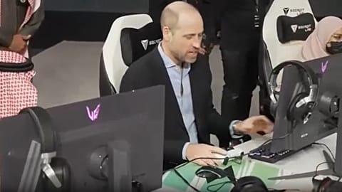 Le prince William participe à un tournoi d'e-sport à Riyad