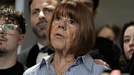 Gisèle Pelicot s'adresse à la presse à sa sortie du tribunal d'Avignon, dans le sud de la France, le jeudi 19 décembre 2024.