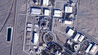 Questa immagine satellitare di Planet Labs PBC mostra le macerie dell'impianto pilota di arricchimento del combustibile presso il sito di arricchimento nucleare iraniano di Natanz, 3 dicembre 2025.