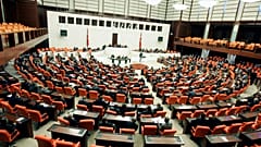 Blick in den Plenarsaal des Parlaments