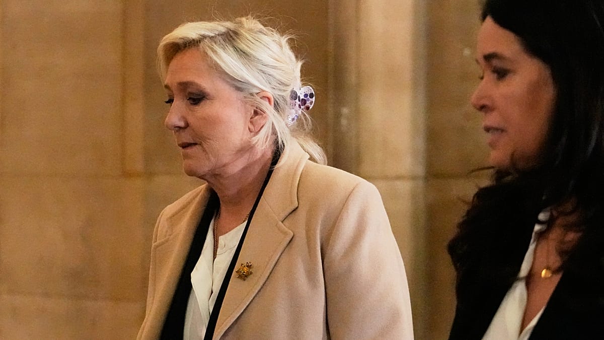 Decisão do tribunal no julgamento de Marine Le Pen por corrupção conhecida a 7 de julho