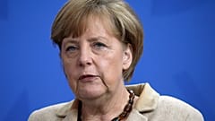 Ende mit Rente und Rückkehr auf die politische Bühne? Es kursieren Gerüchte um Ex-Kanzlerin Angela Merkel.