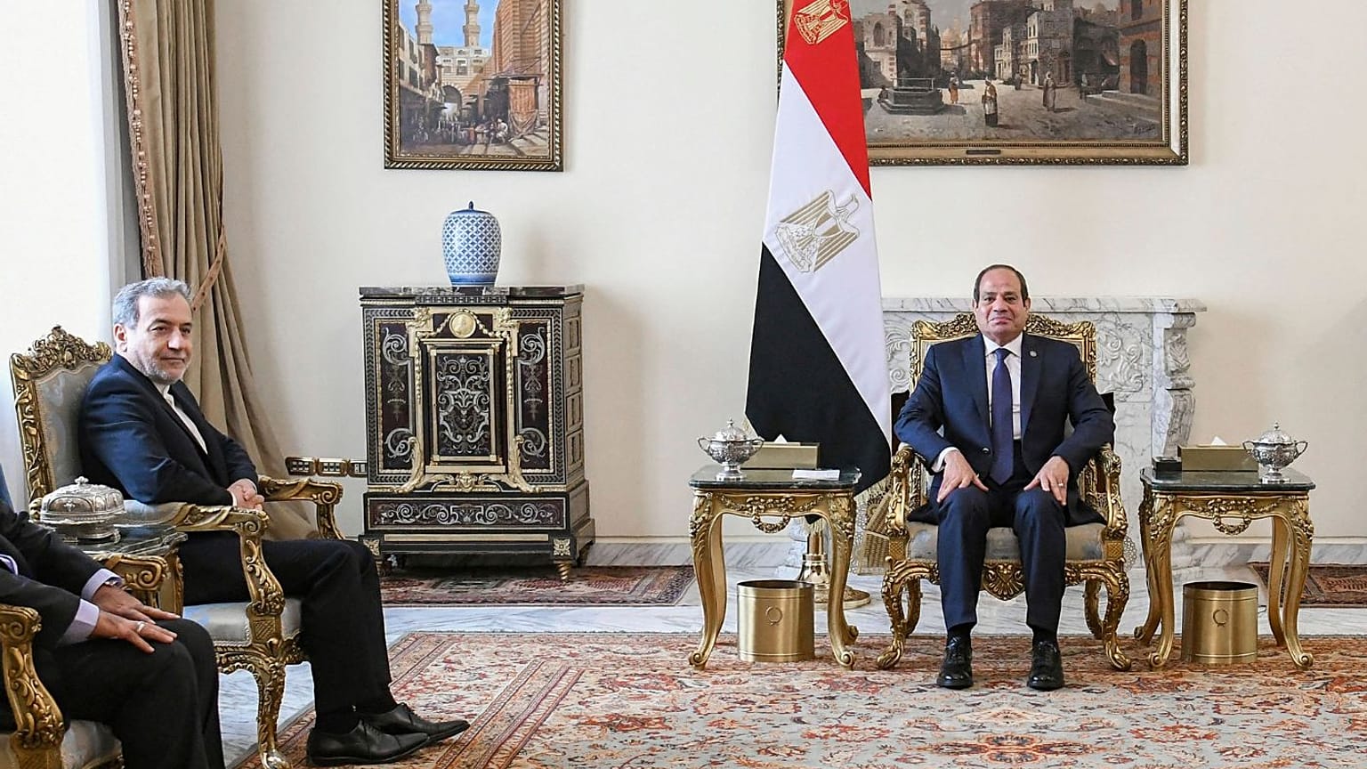 دیدار سیسی با عراقچی