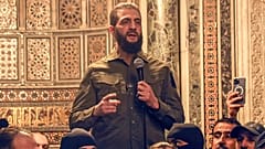  أحمد الشرع، المعروف أيضًا باسم اسمه الحركي أبو محمد الجولاني، يتحدث في الجامع الأموي بدمشق، سوريا، يوم الأحد 8 ديسمبر 2024. (أ ب/ عمر البام، ملف)