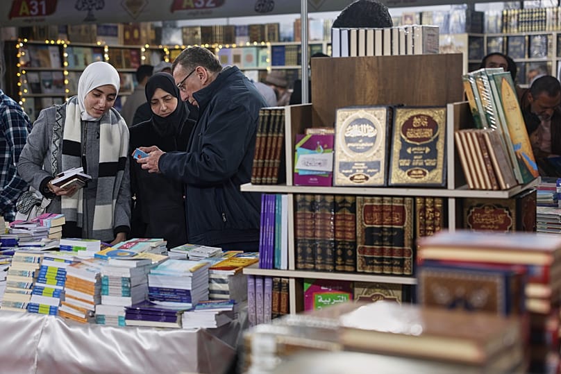 زوار لمعرض دمشق الدولي للكتاب في دمشق، سوريا