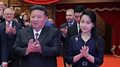 O líder norte-coreano Kim Jong-un e a sua filha chegam ao Grande Teatro de Pyongyang Oriental, em Pyongyang, a 29 de junho de 2025